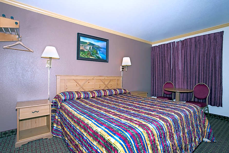 National 9 Inn - Placerville