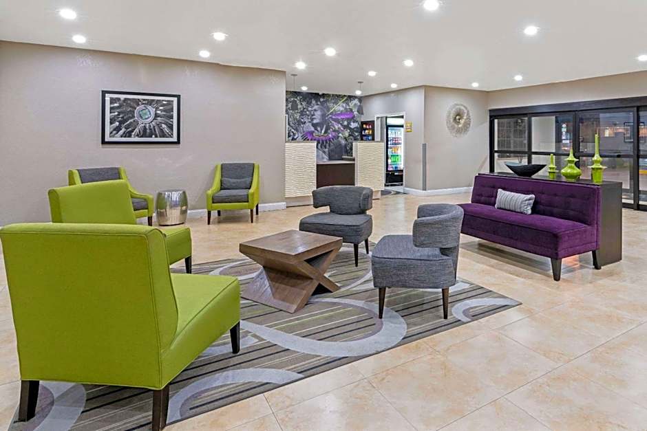 La Quinta Inn & Suites by Wyndham Ada