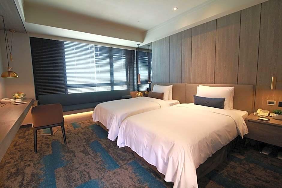Queena Plaza Hotel