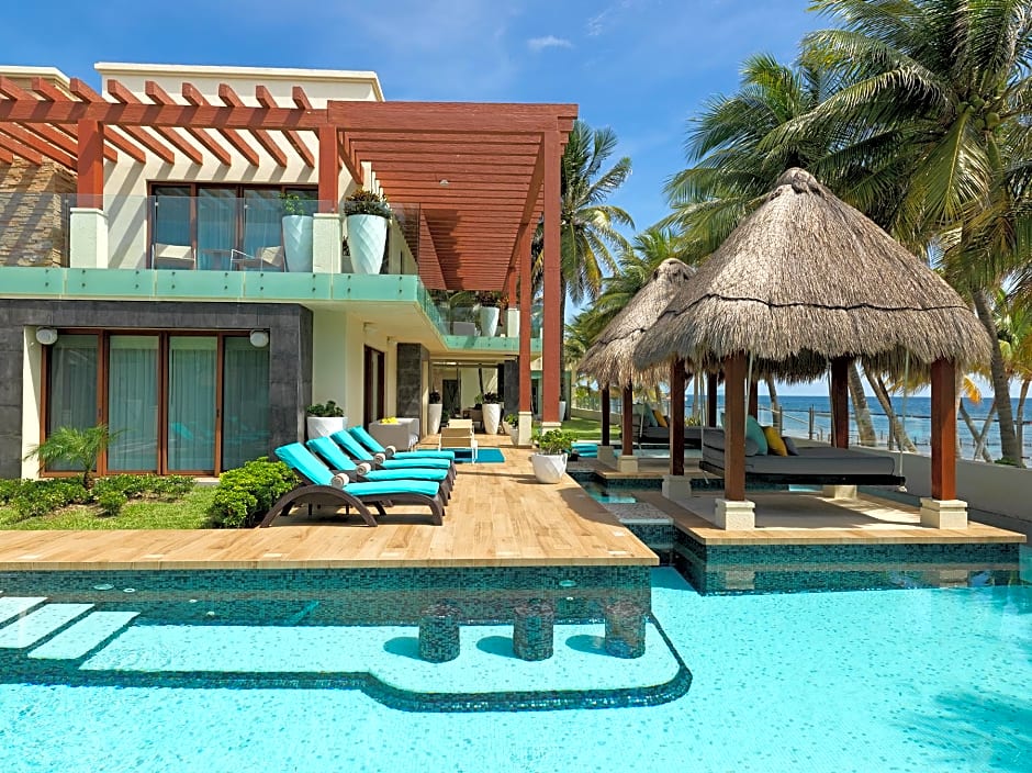 Azul Villa Esmeralda, by Karisma
