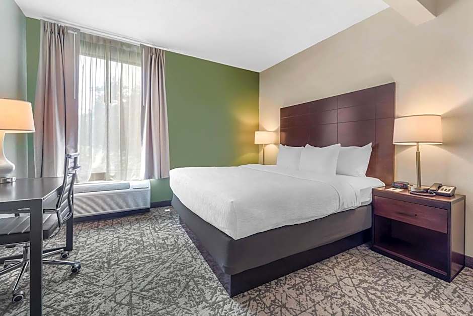 Quality Inn & Suites NJ State Capital Area