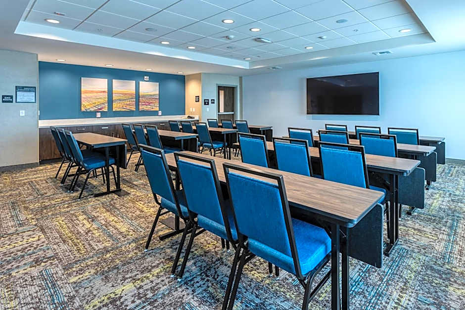 Hampton Inn & Suites Bakersfield Central