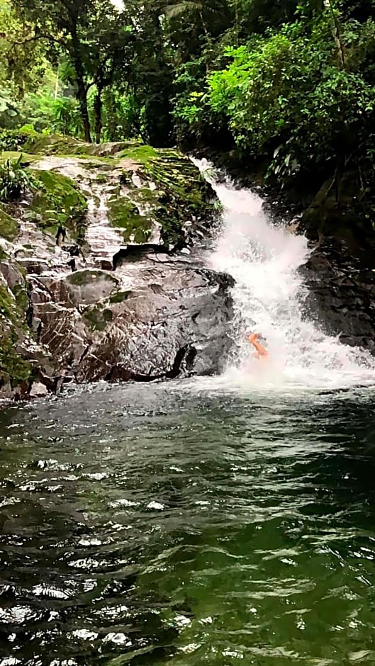 Hostel e Camping Rio das Pedras