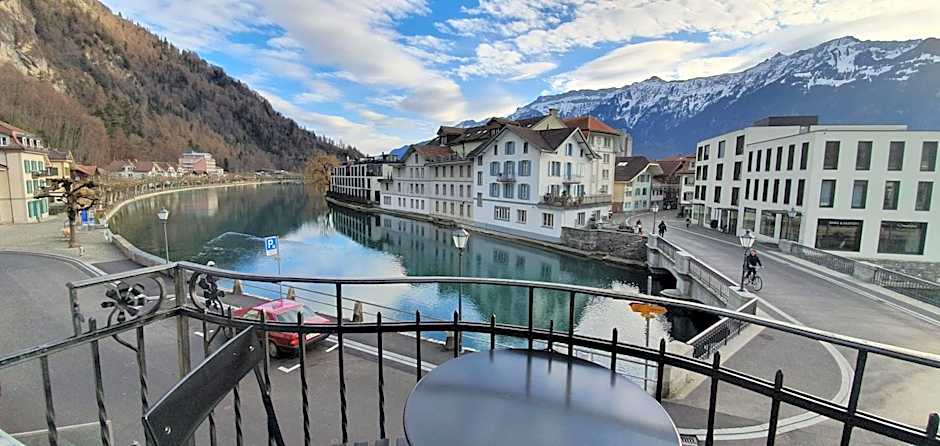 The Aarburg Hotel & Café