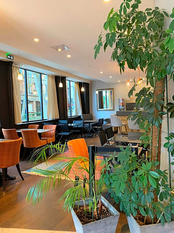 Hotel Sixteen Paris Montrouge