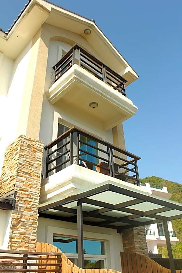 Cao Hai Tong Seaview Bed And Breakfast