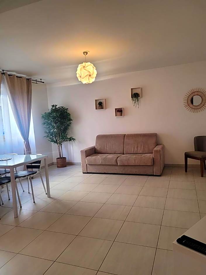 Hotel Montaigne And Spa