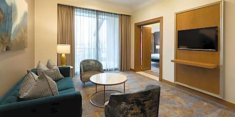 Suite 1 King Bed Lounge Non Smoking