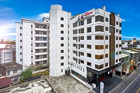 CHECK inn SELECT Hualien LinSen