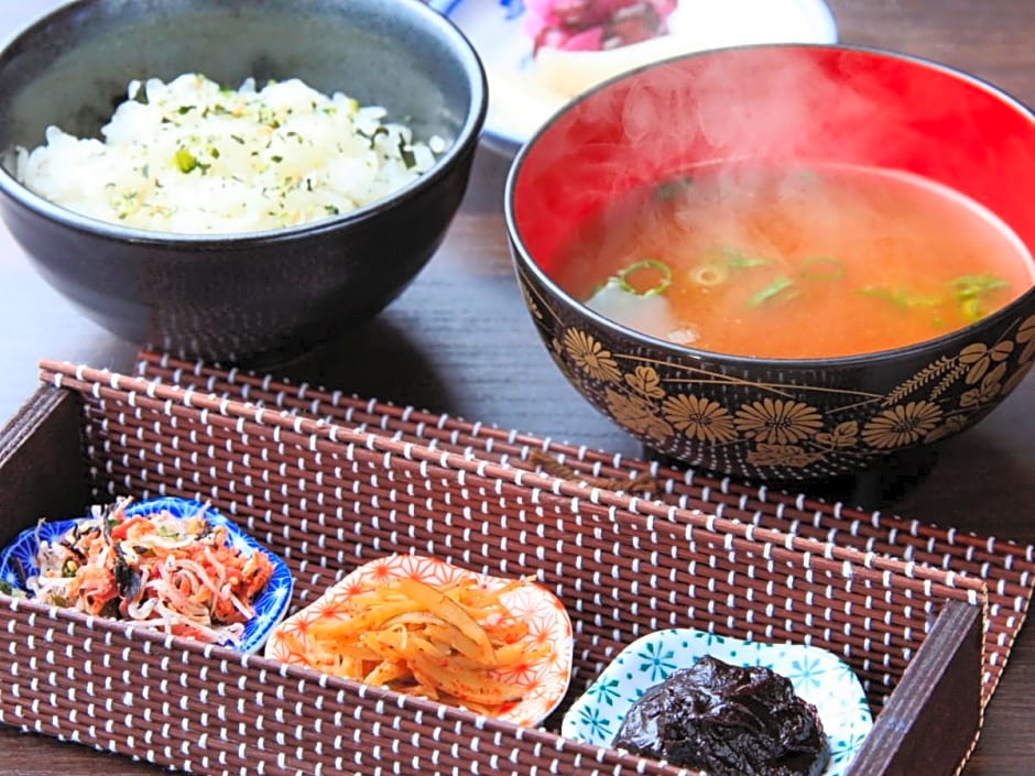 Izu Ippeki lake lakeside terrace