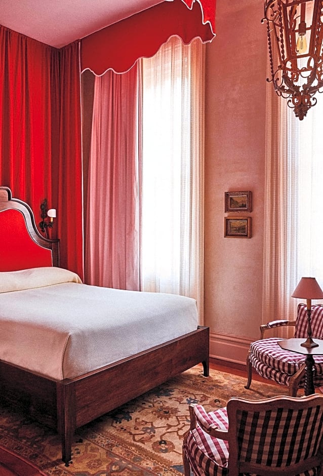 Hotel Peter and Paul