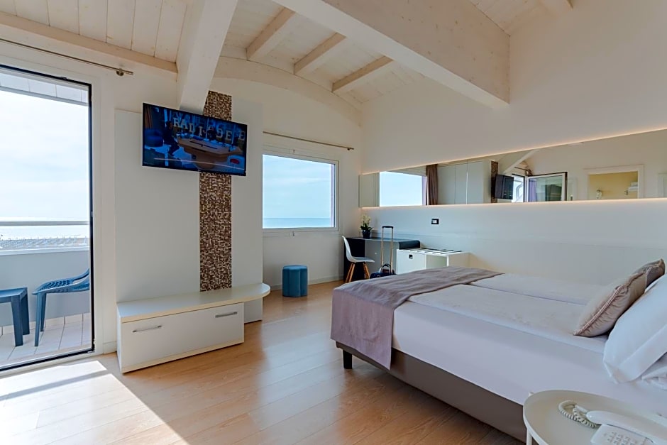 Hotel Lux