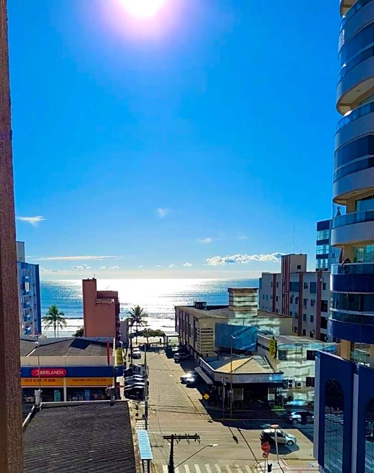 Cobertura aconchegante 3 quartos excelente vista mar! 80 metros do mar em Meia Praia - Itapema