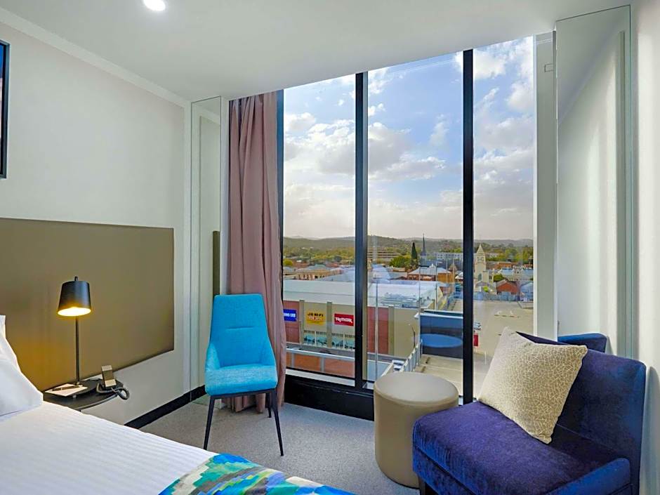 Mantra Albury