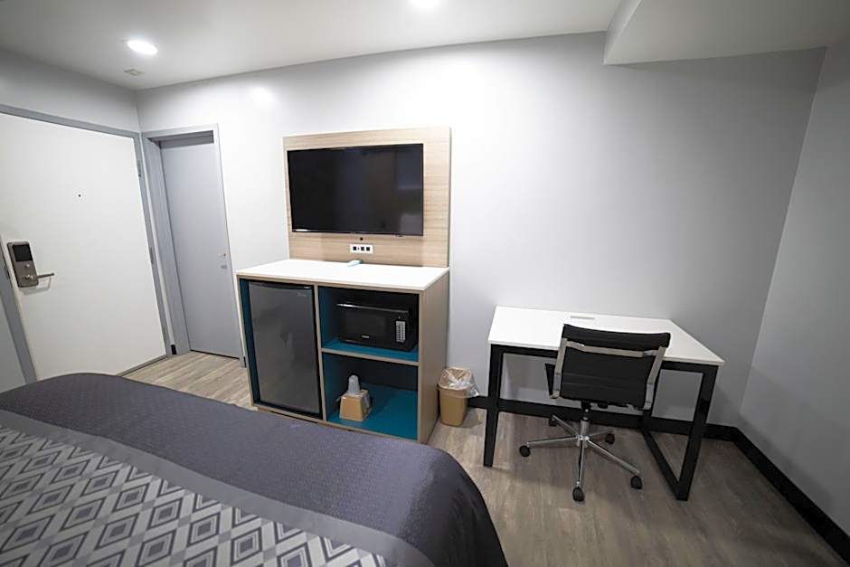 Express Inn & Suites