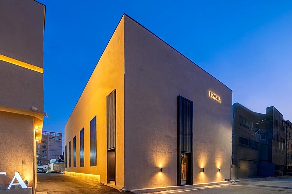 Gyeongju Poverta Hotel
