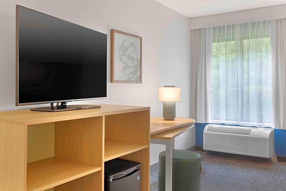 Spark by Hilton Newcomerstown