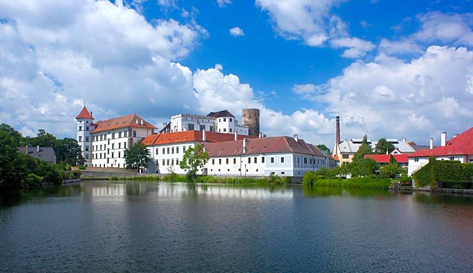 Hotel Concertino Zlatá Husa