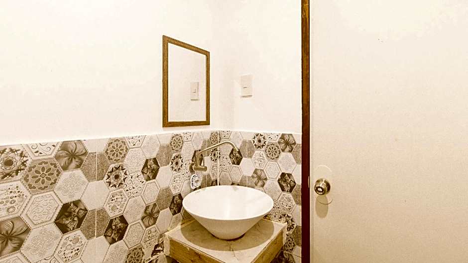 RedDoorz @ Mina's Place 2 Banez Ville Tacloban