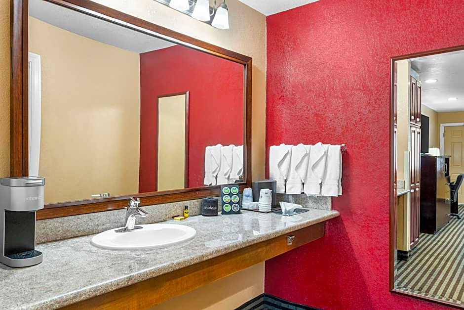 Best Western Plus Yosemite Way Station Motel