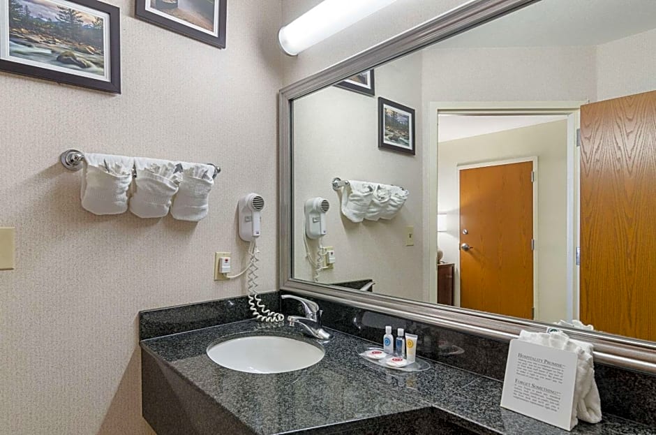 Quality Suites Springdale West I-49