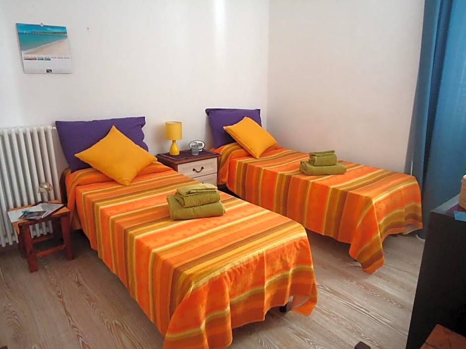 1 Double Bed or 2 Beds — 22 fotoğraftan 1. fotoğraf