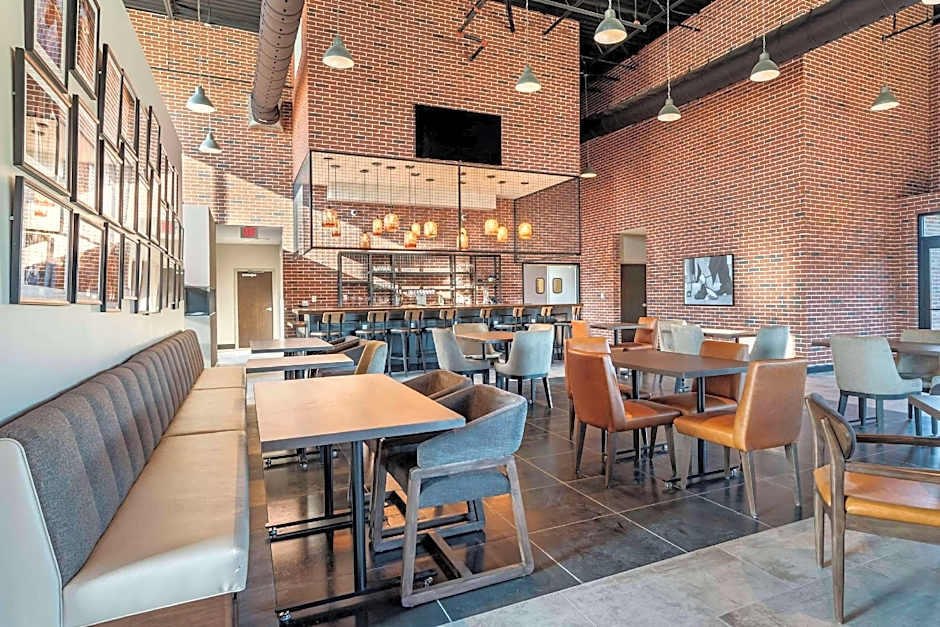 Lyric Hotel West End, Trademark Collection by Wyndham