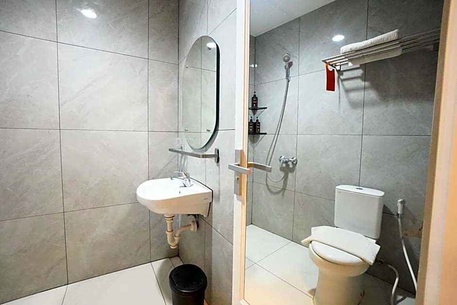 Front One Hotel Pasir Koja Bandung