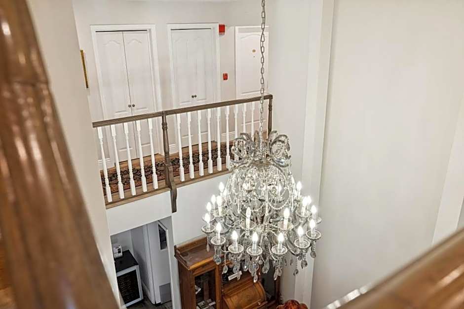 Mirabelle Inn & Restaurant