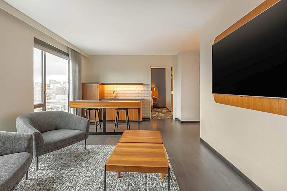 Cambria Hotel Boston Downtown-Seaport