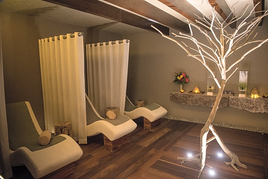 The Reef 28 - Adults Only - All Suites - Optional Gourmet All Inclusive