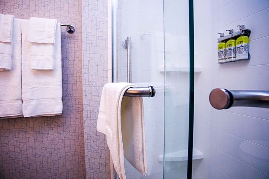 Holiday Inn Express and Suites Rehoboth Beach By IHG