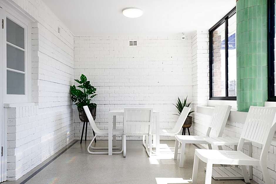 Horse and Jockey Hotel Homebush