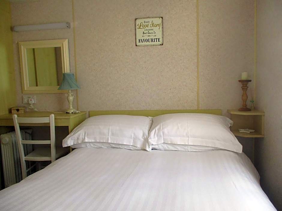 Summer Breeze Caravan