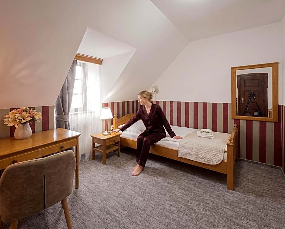 Hotel Salamander - Garni