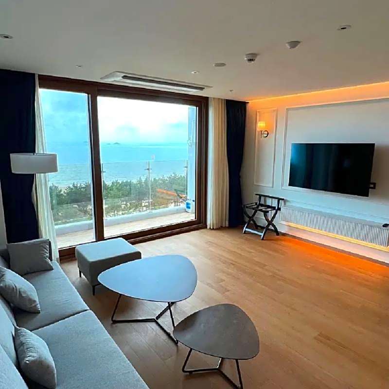 Ramada Plaza by Wyndham Jaeun