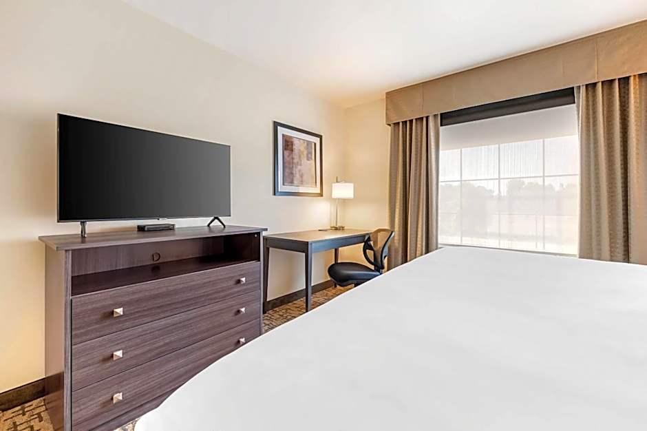 Comfort Inn & Suites Medina NY near Erie Canal