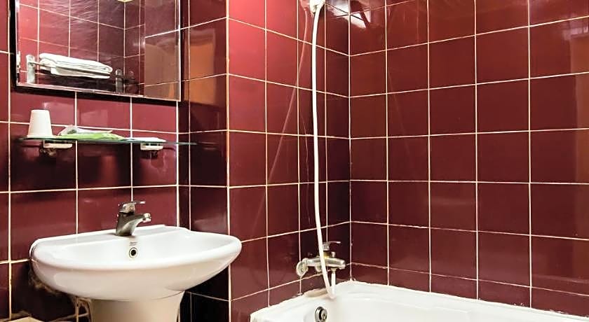 Ruei Gung Business Hotel