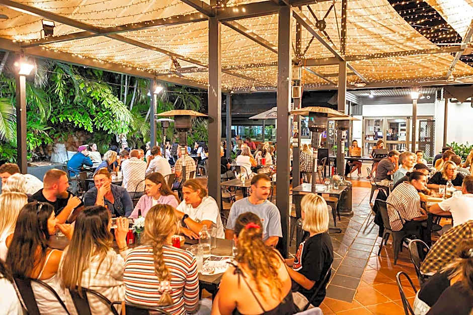 Roebuck Bay Backpackers