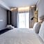 Terreno Suites