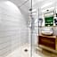 elaya hotel goeppingen,Trademark Collection by Wyndham