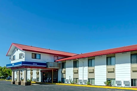 Rodeway Inn Mitchell