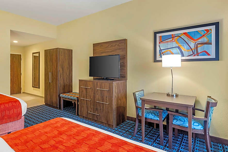 Best Western Plus North Shore Hotel