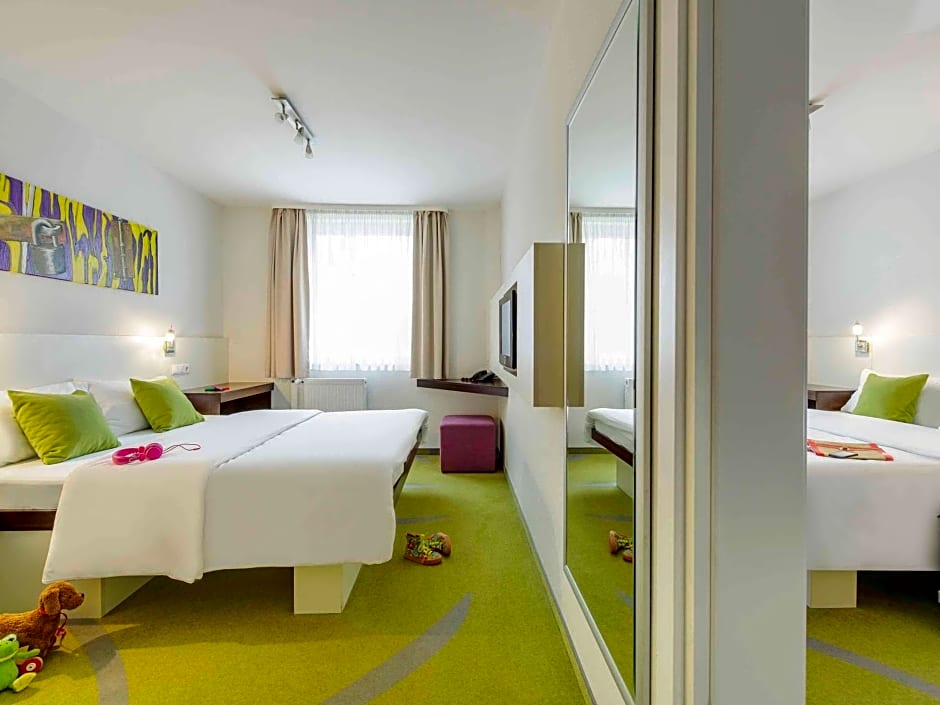 SleepinRoomz Boutique Hotel