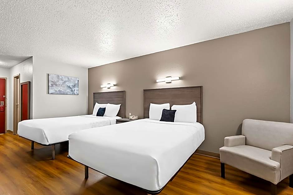 Red Lion Inn & Suites Pontoon Beach