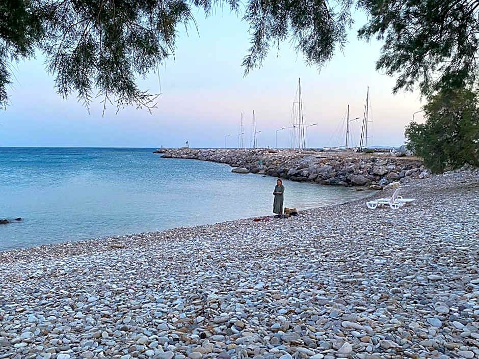 Pantheon Apartments & Studios