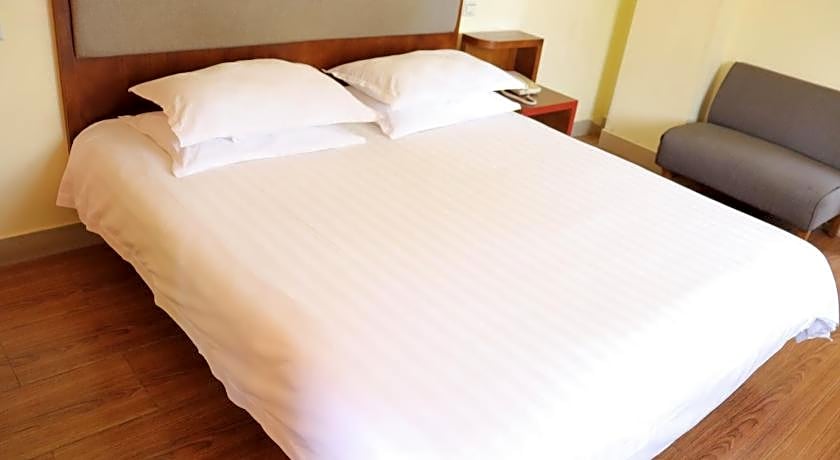 4th Zhongshan Road Garden Inn