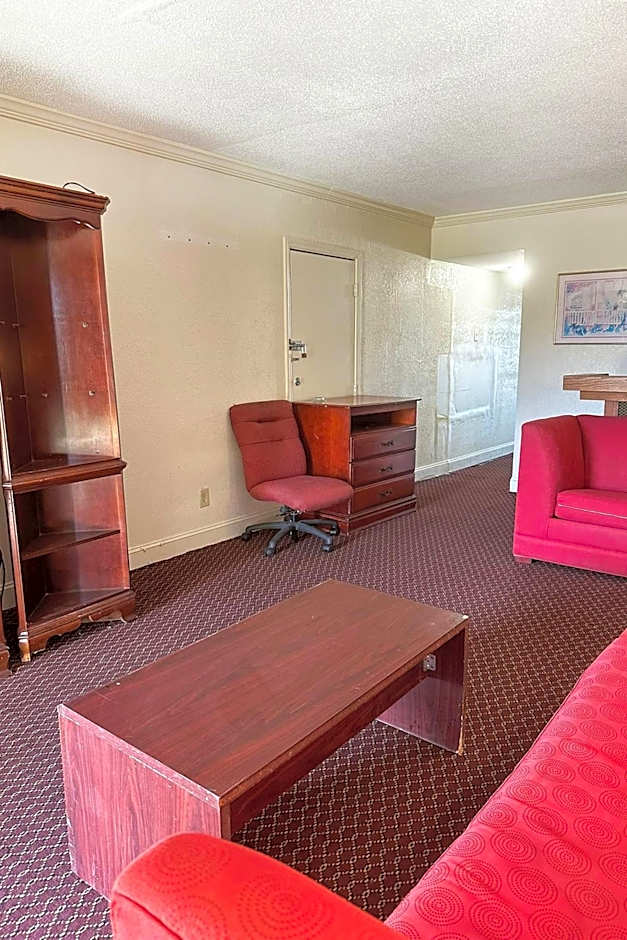 Super Inn & Suites by OYO Milledgeville