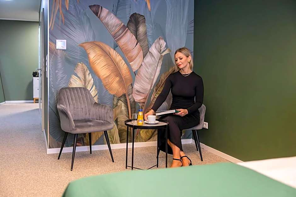 Hotel Residenz Luxury - Outletcity - Parken - Klima - 24h Check-In