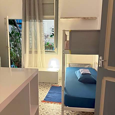 Bed in 4-Bed Mixed Dormitory Room